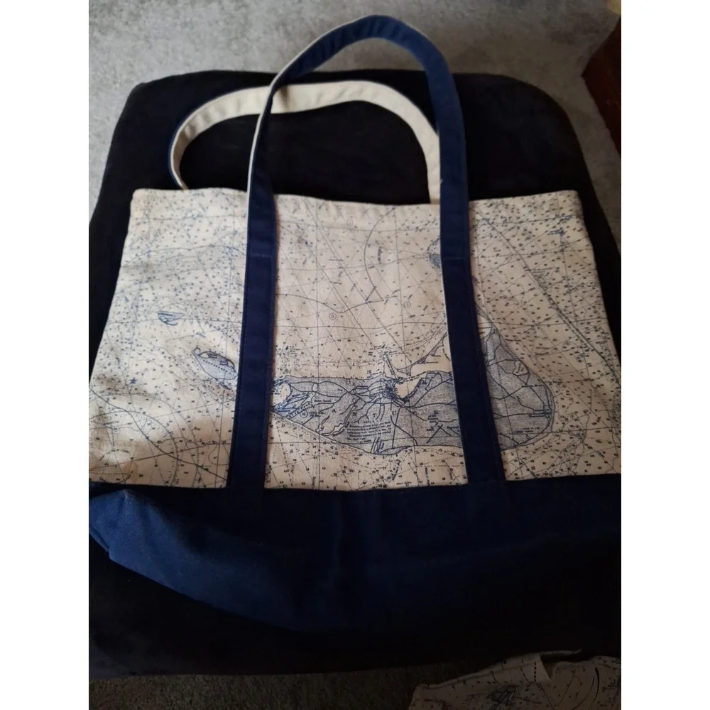 The Unbranded Brand beige navy